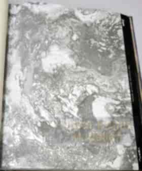 Vertu Bergama 900-6 Duvar Kağıdı Koyu Gri Mermer Desenli